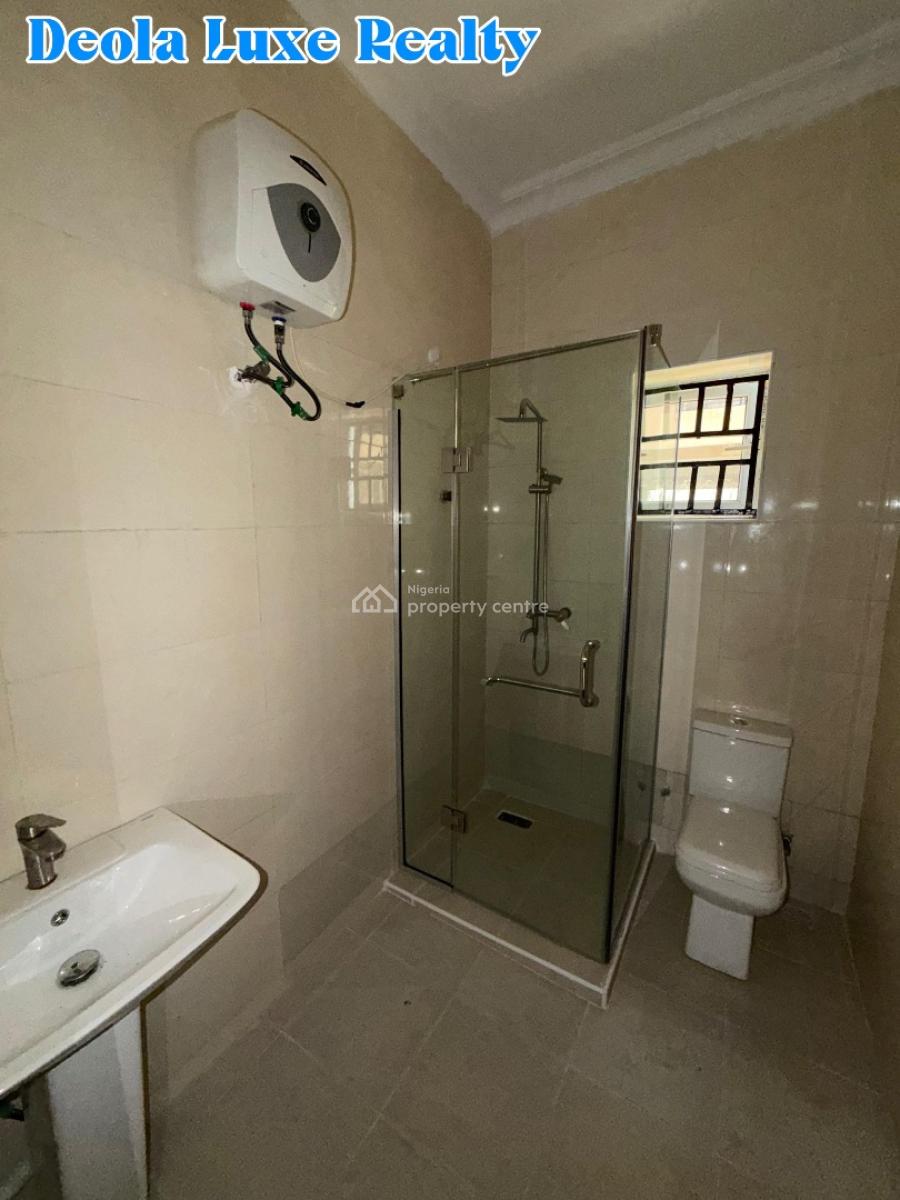 a Nice and Spacious 3 Bedroom Apartment, Off Freedom Way, Lekki Phase 1, Lekki, Lagos, Flat / Apartment for Rent