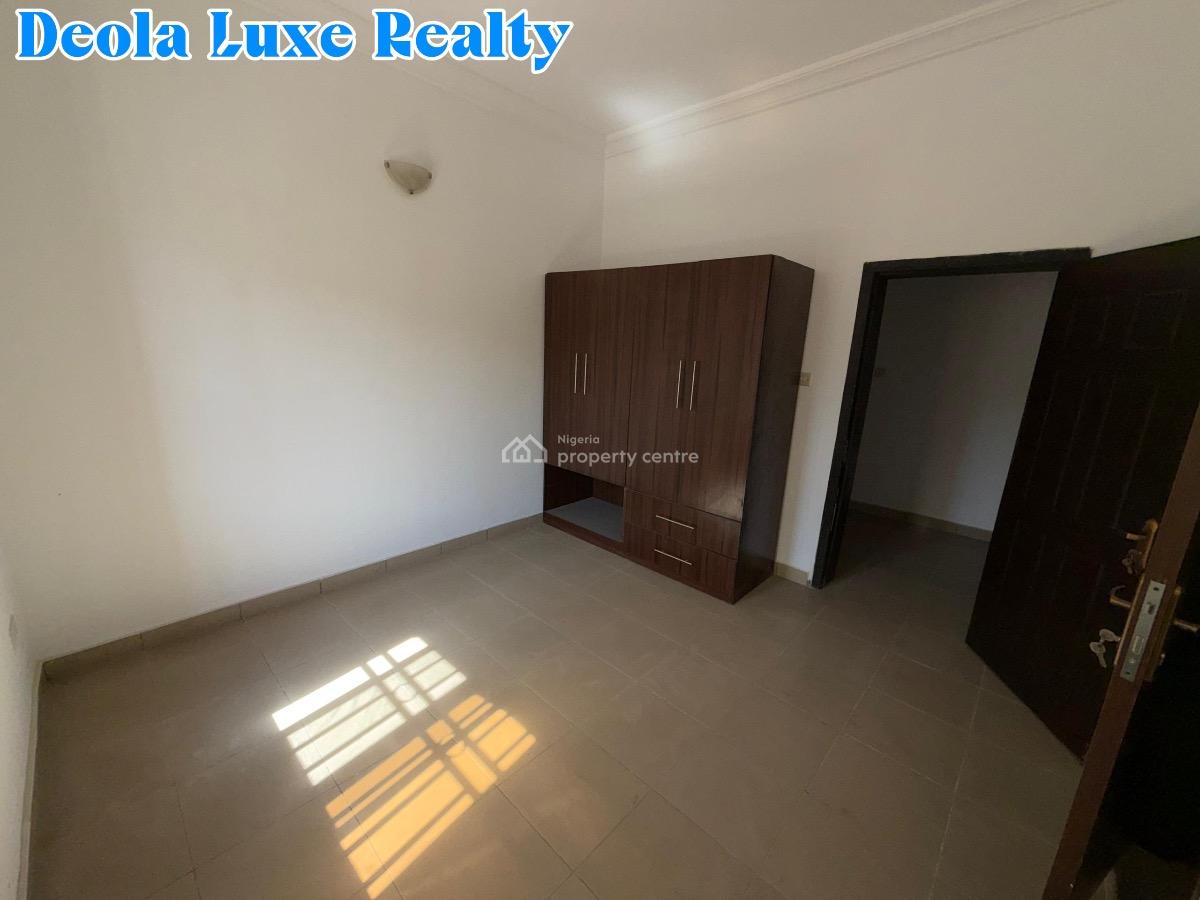 a Nice and Spacious 3 Bedroom Apartment, Off Freedom Way, Lekki Phase 1, Lekki, Lagos, Flat / Apartment for Rent
