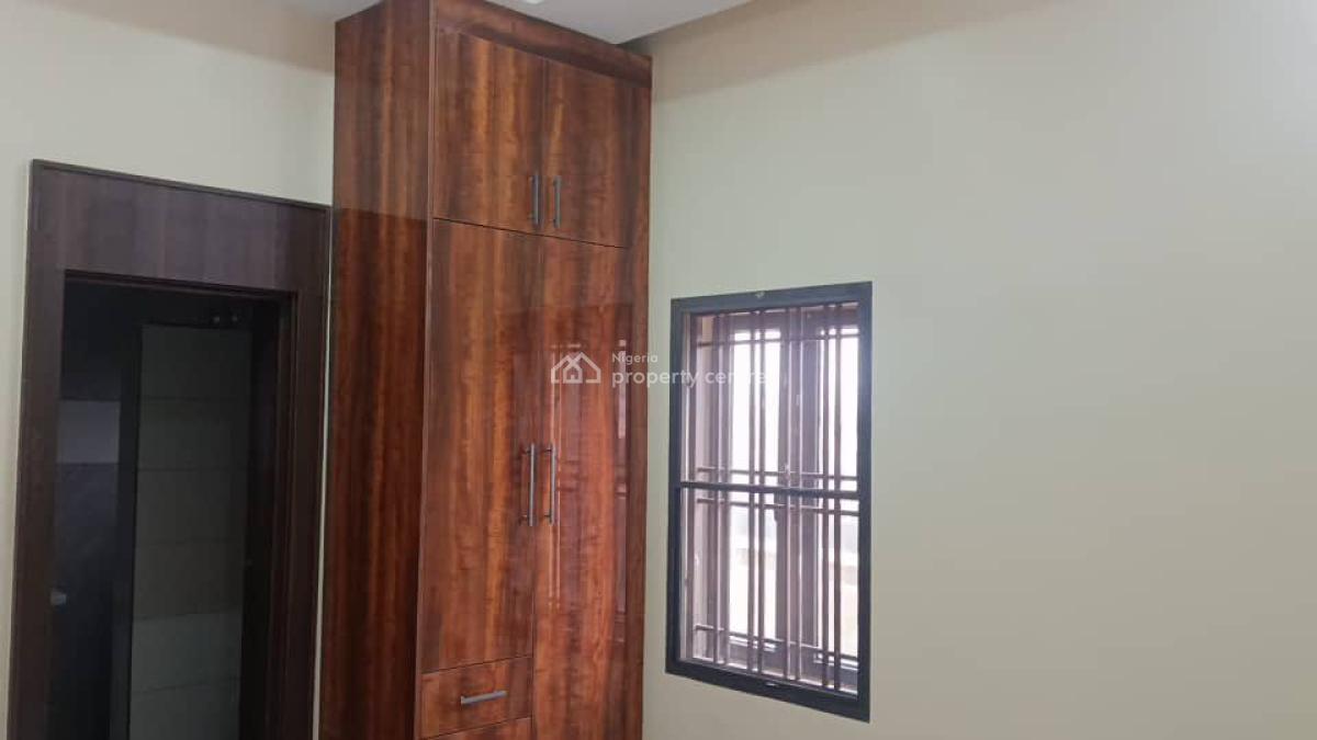 Spacious Two Bedroom Flat, Admiralty Estate, Asokoro District, Abuja, Flat / Apartment for Rent