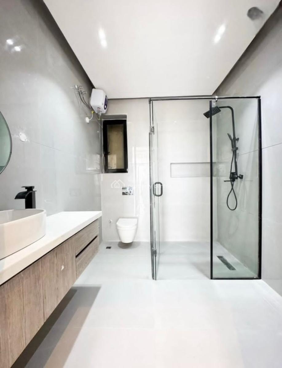 Luxury 2 Bedroom Apartment, Lekki Phase 1, Lekki Phase 1, Lekki, Lagos, Flat / Apartment for Sale