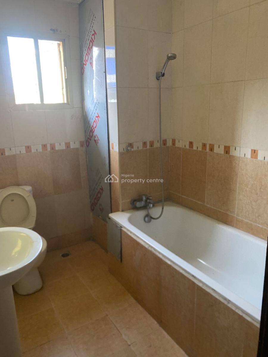 Well Maintained 2 Bedroom Flat on Second Floor, Ikeja Gra, Ikeja, Lagos, Flat / Apartment for Rent