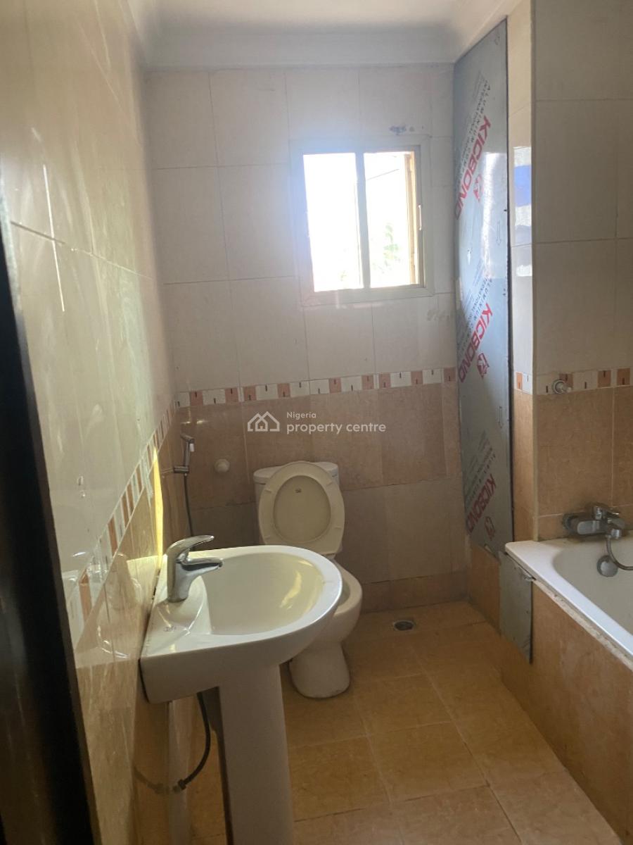 Well Maintained 2 Bedroom Flat on Second Floor, Ikeja Gra, Ikeja, Lagos, Flat / Apartment for Rent