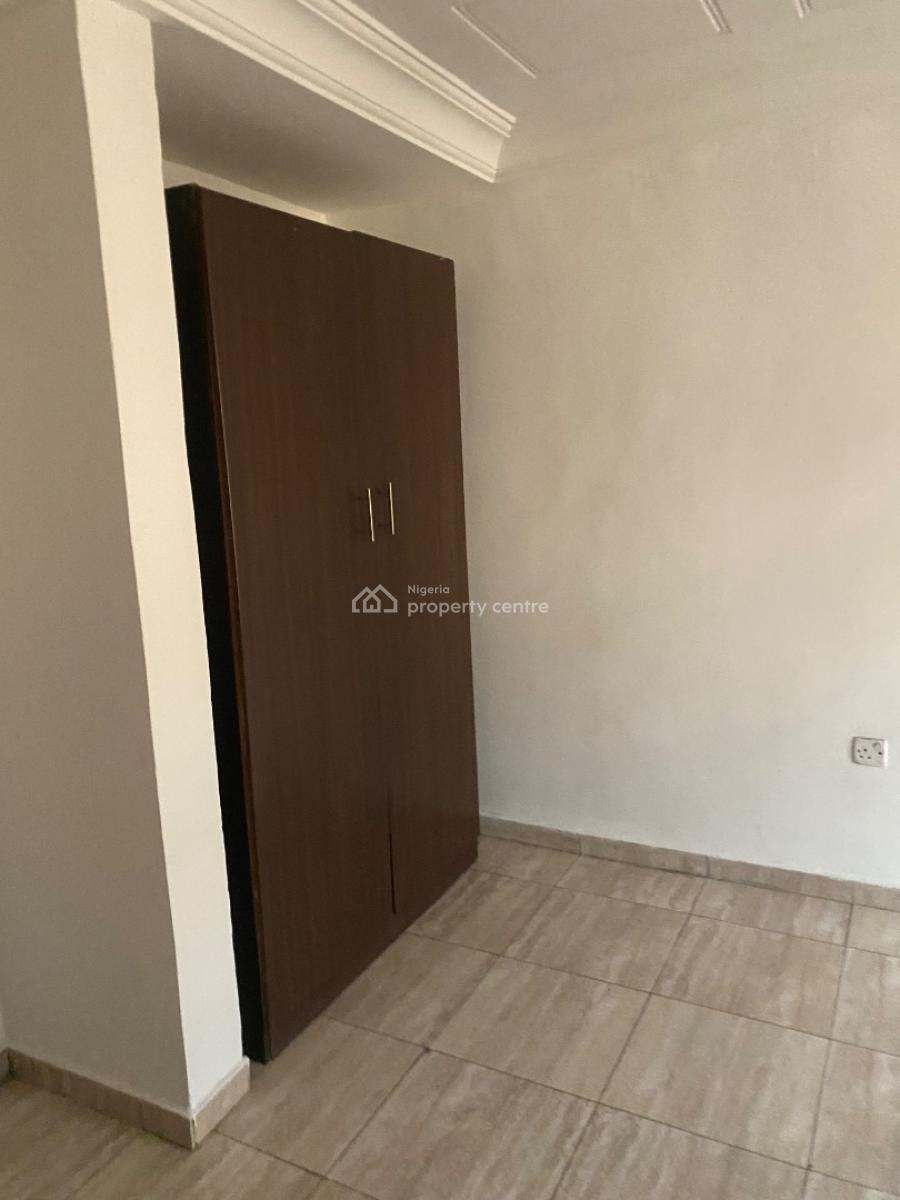 Well Maintained 2 Bedroom Flat on Second Floor, Ikeja Gra, Ikeja, Lagos, Flat / Apartment for Rent