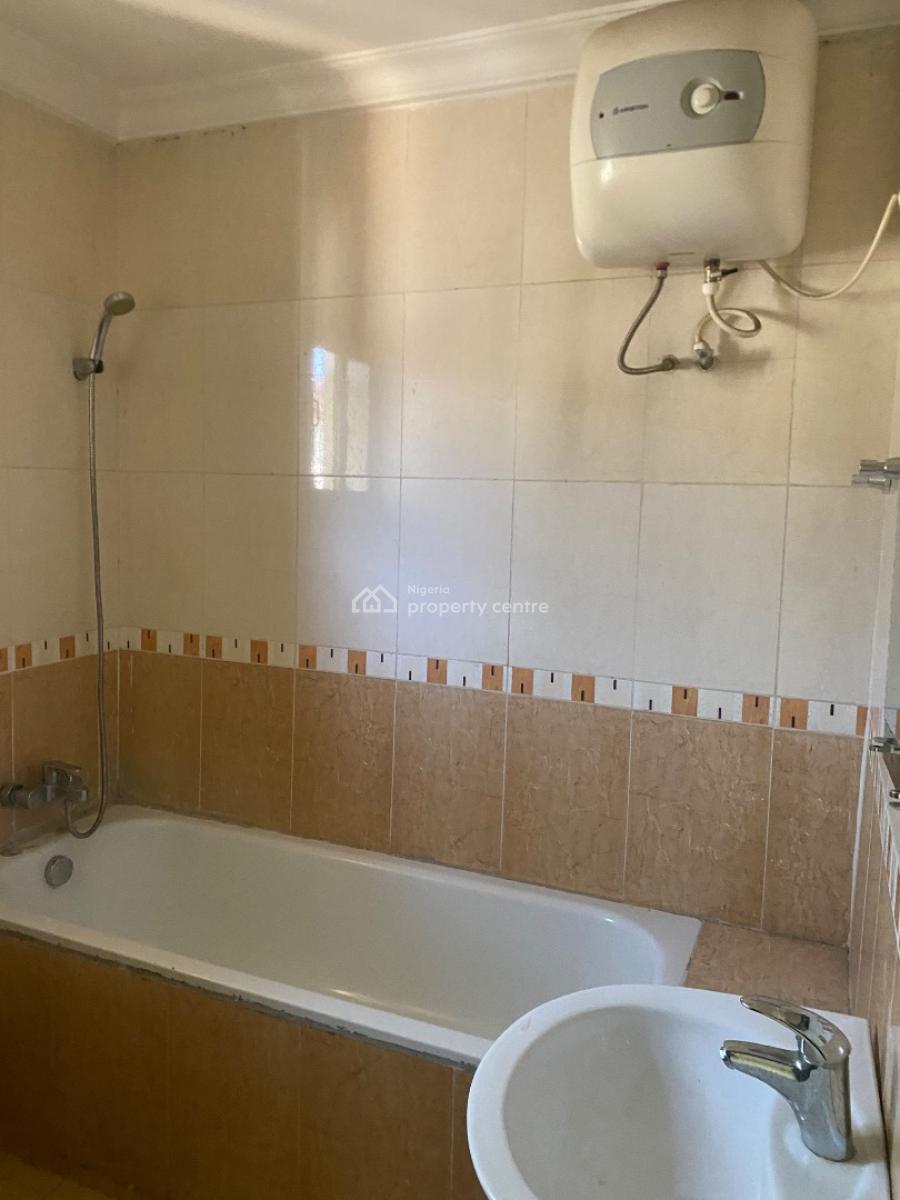 Well Maintained 2 Bedroom Flat on Second Floor, Ikeja Gra, Ikeja, Lagos, Flat / Apartment for Rent