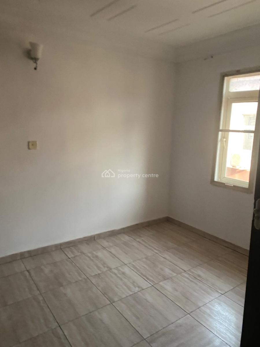 Well Maintained 2 Bedroom Flat on Second Floor, Ikeja Gra, Ikeja, Lagos, Flat / Apartment for Rent