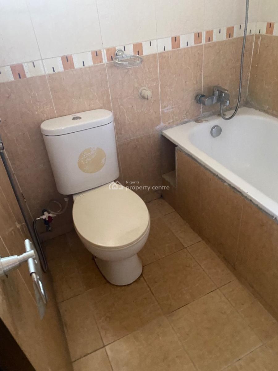 Well Maintained 2 Bedroom Flat on Second Floor, Ikeja Gra, Ikeja, Lagos, Flat / Apartment for Rent