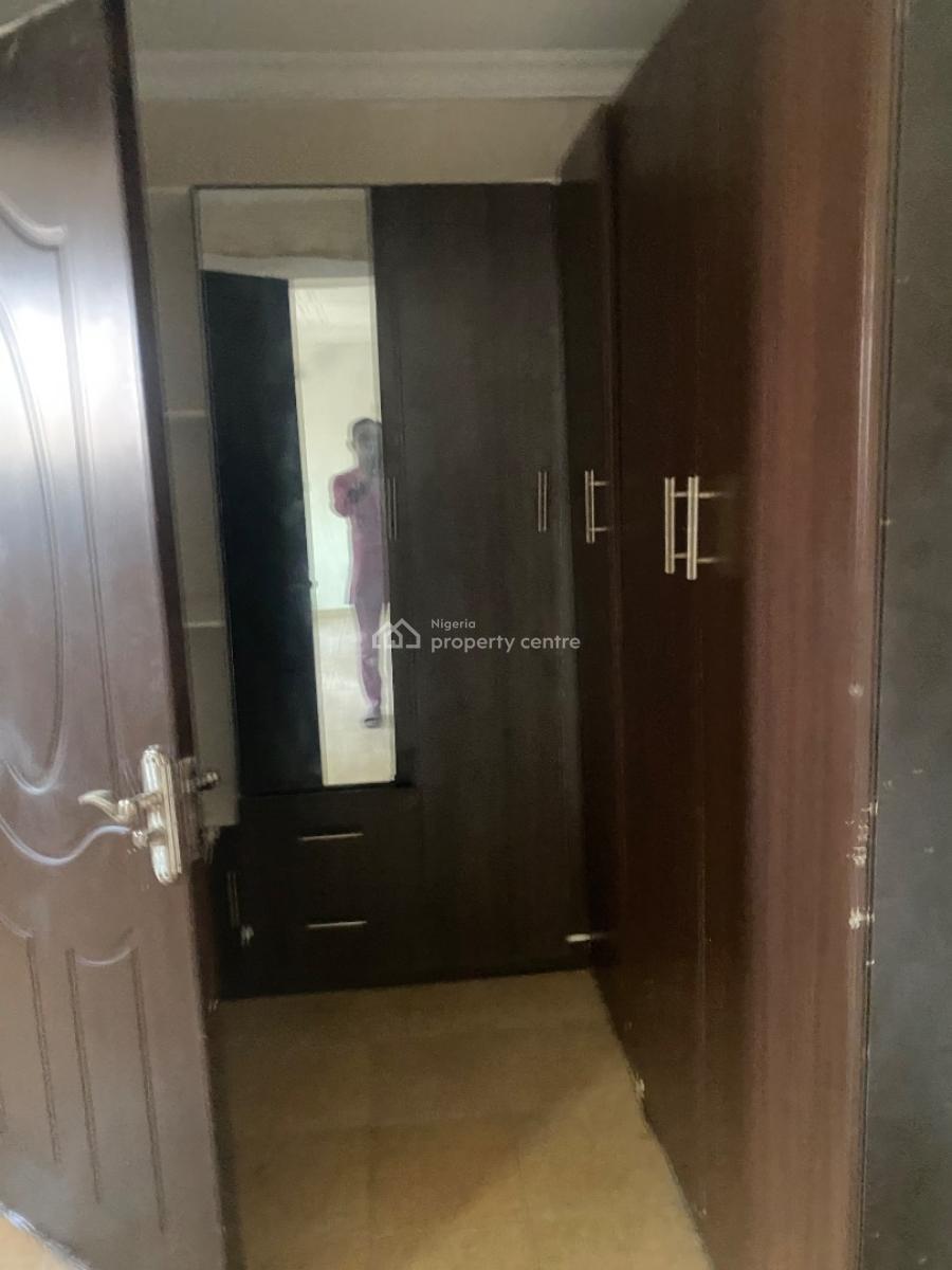 Well Maintained 2 Bedroom Flat on Second Floor, Ikeja Gra, Ikeja, Lagos, Flat / Apartment for Rent