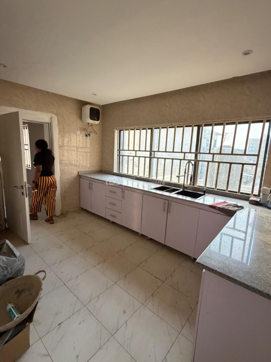 Massive 4 Bedroom Apartment, Asokoro District, Abuja, Flat / Apartment for Rent