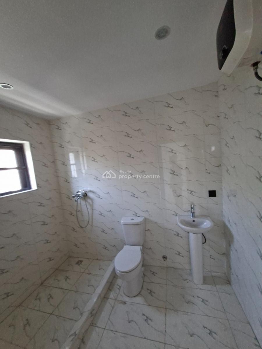 Fully Service 2/3bedroom Maissonette with Bq and Pool & Gym, Lekki Phase 1, Lekki Phase 1, Lekki, Lagos, House for Rent