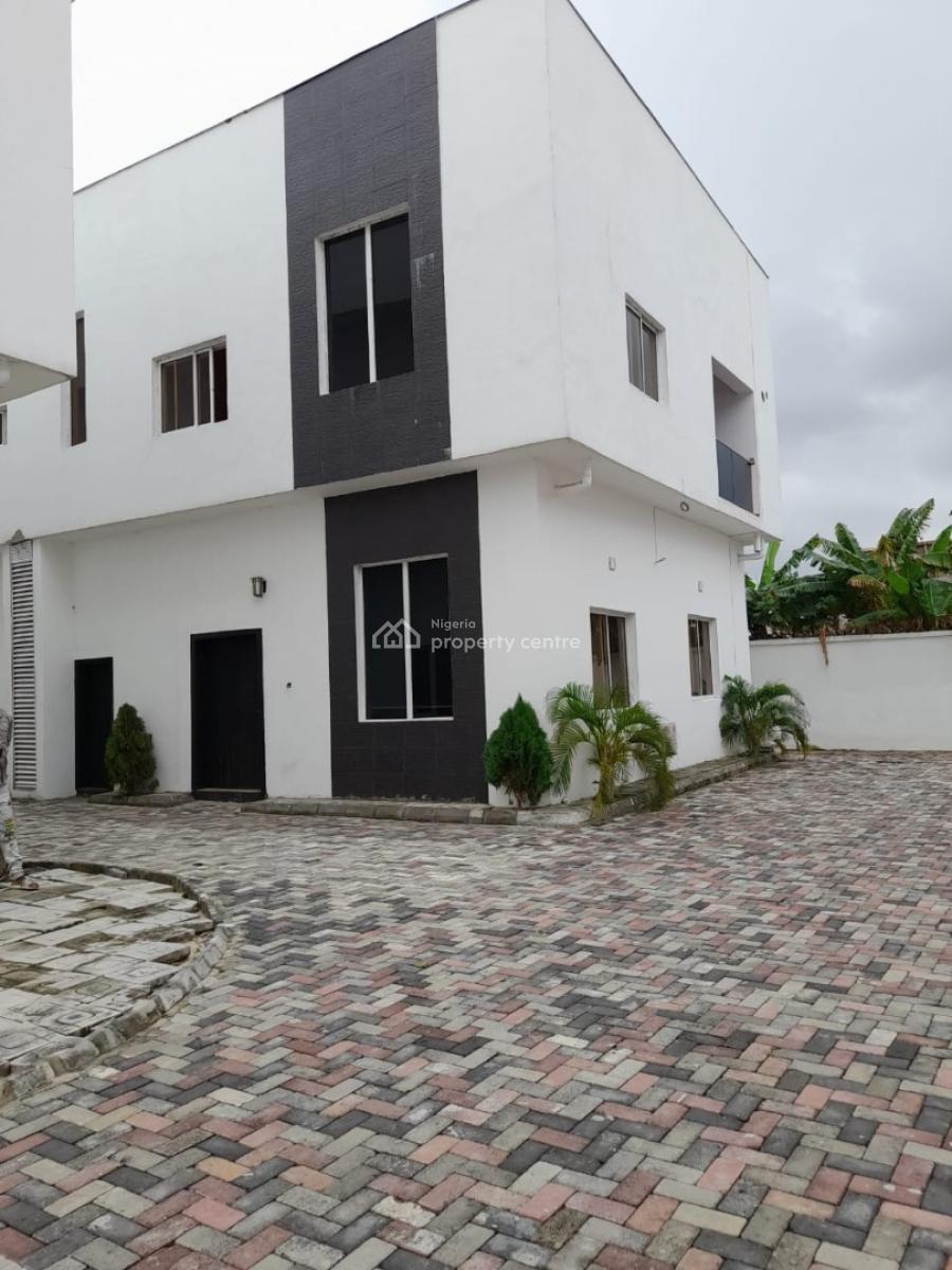 Clean Spacious  2 Bedroom, Lekki Scheme 2 By Abraham Adesanya, Lekki Phase 2, Lekki, Lagos, Flat / Apartment for Rent