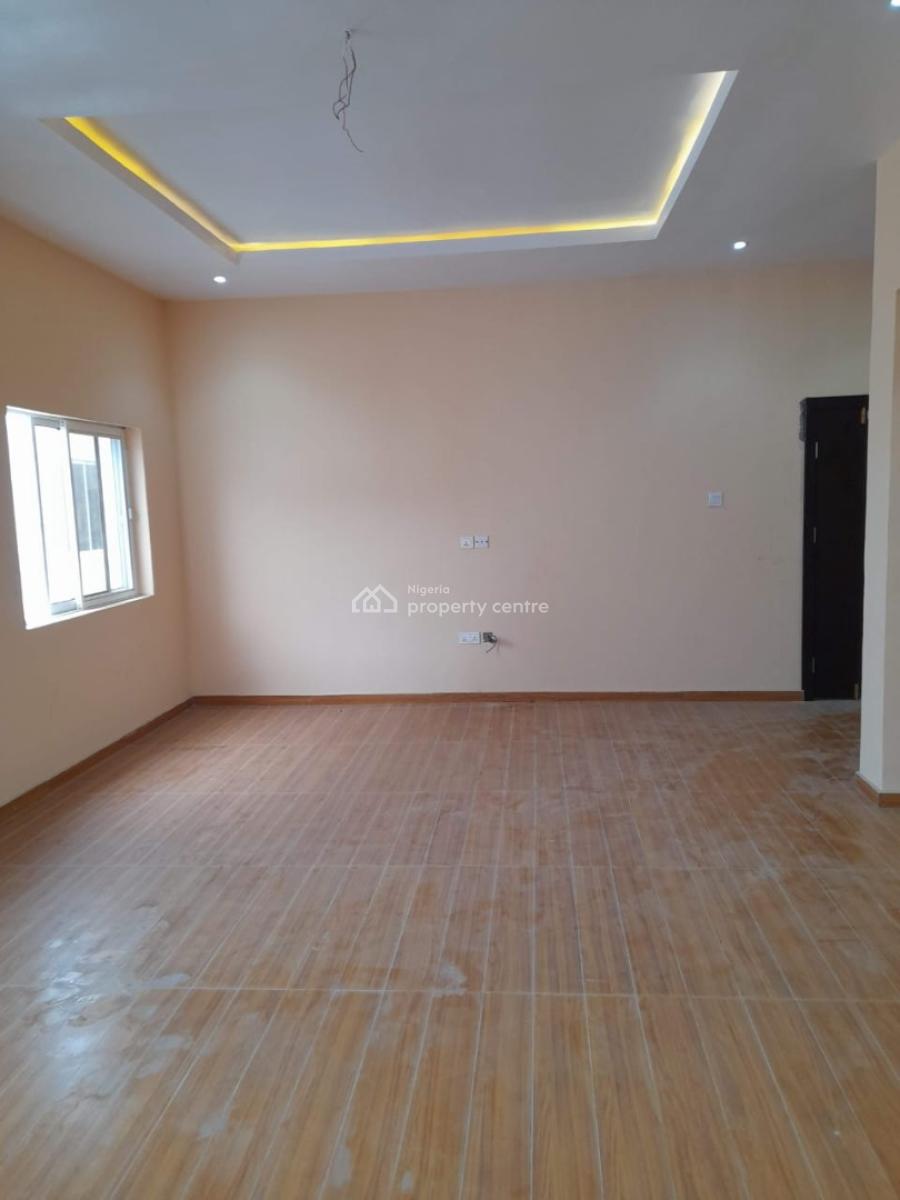 Clean Spacious  2 Bedroom, Lekki Scheme 2 By Abraham Adesanya, Lekki Phase 2, Lekki, Lagos, Flat / Apartment for Rent