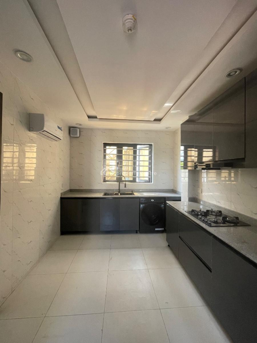 Beautifully Built 2 Bedroom Apartment, Lekki Right, Phase 1, Lekki, Lagos, Flat / Apartment for Sale