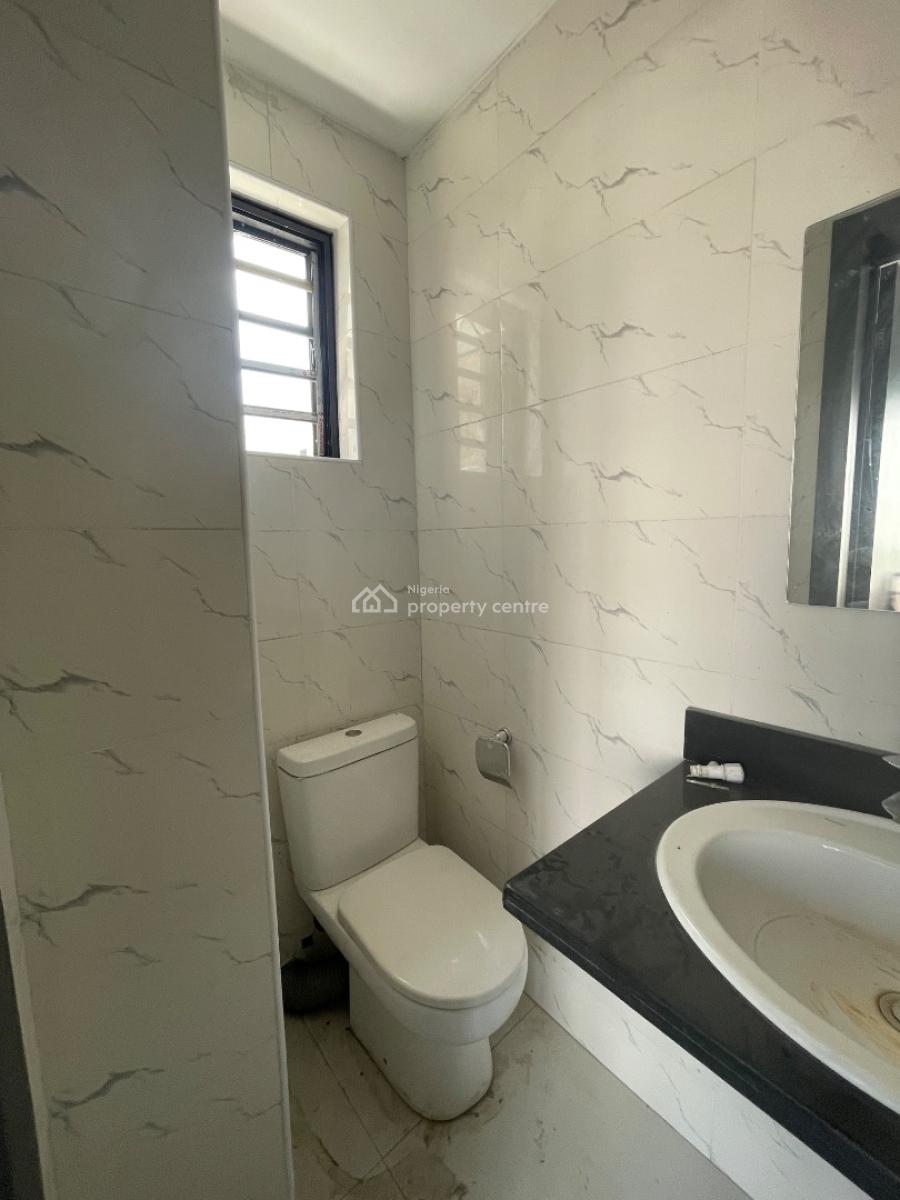 Beautifully Built 2 Bedroom Apartment, Lekki Right, Phase 1, Lekki, Lagos, Flat / Apartment for Sale