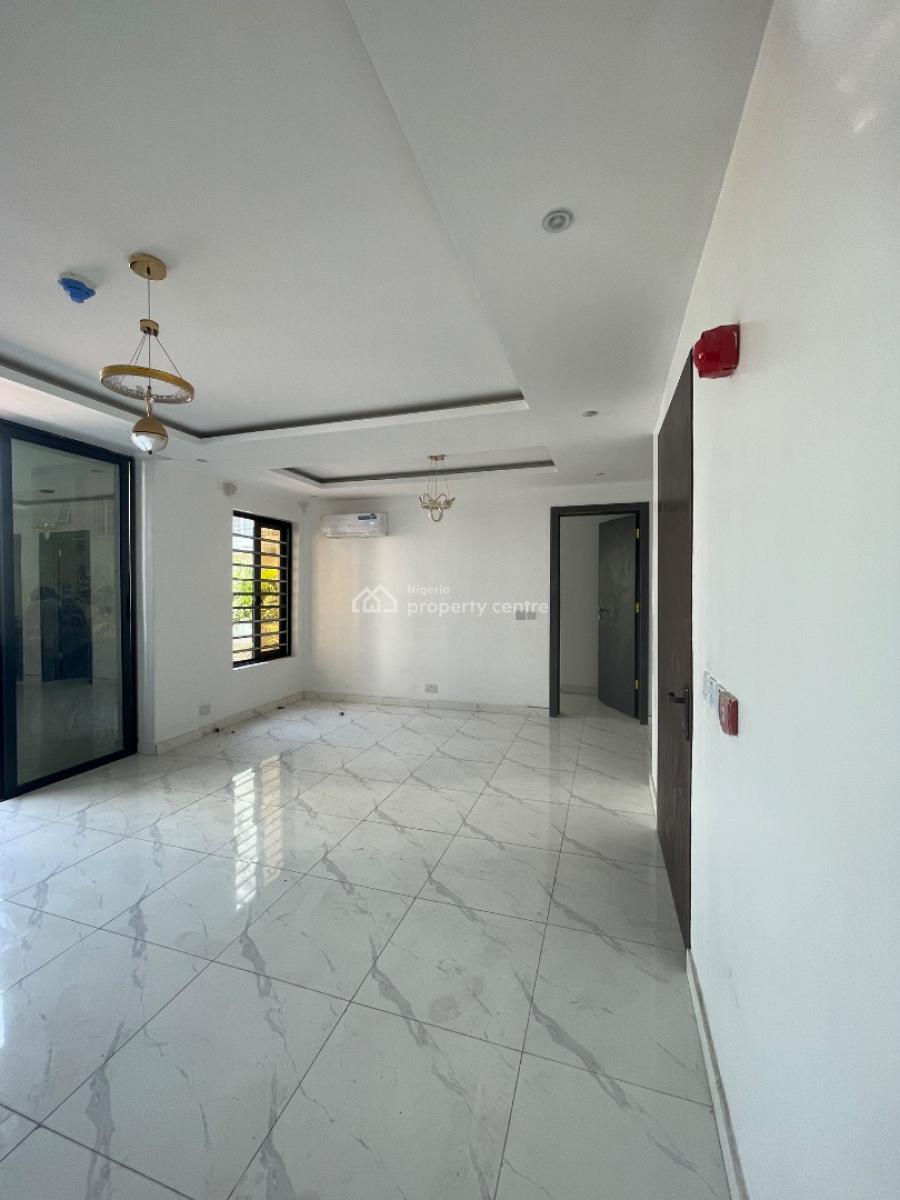 Beautifully Built 2 Bedroom Apartment, Lekki Right, Phase 1, Lekki, Lagos, Flat / Apartment for Sale