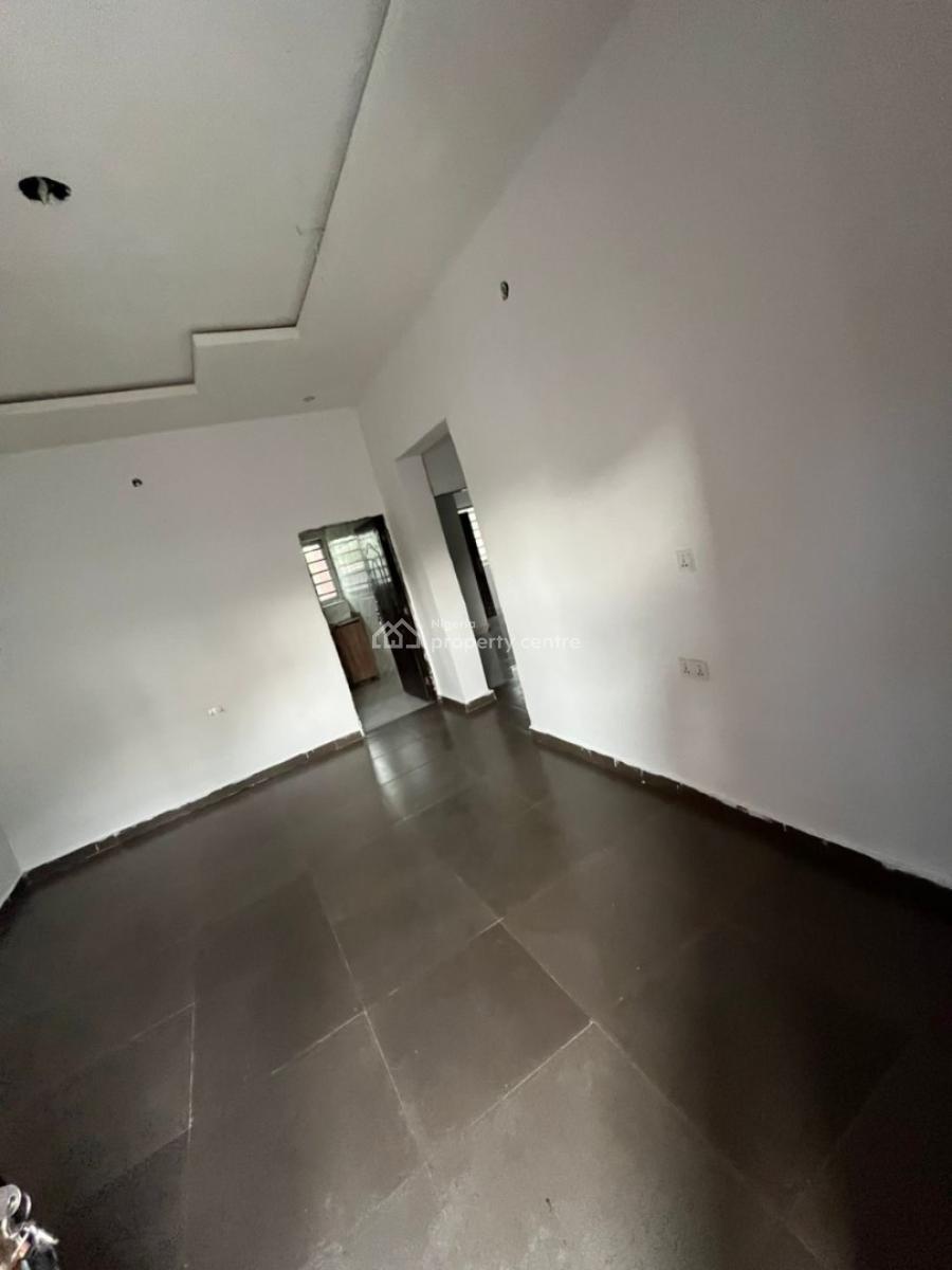 Neatly Used 2bedroom Flat, Treasure Estate, Ogidan Sky Mall Lane, Ajah, Lagos, Flat / Apartment for Rent