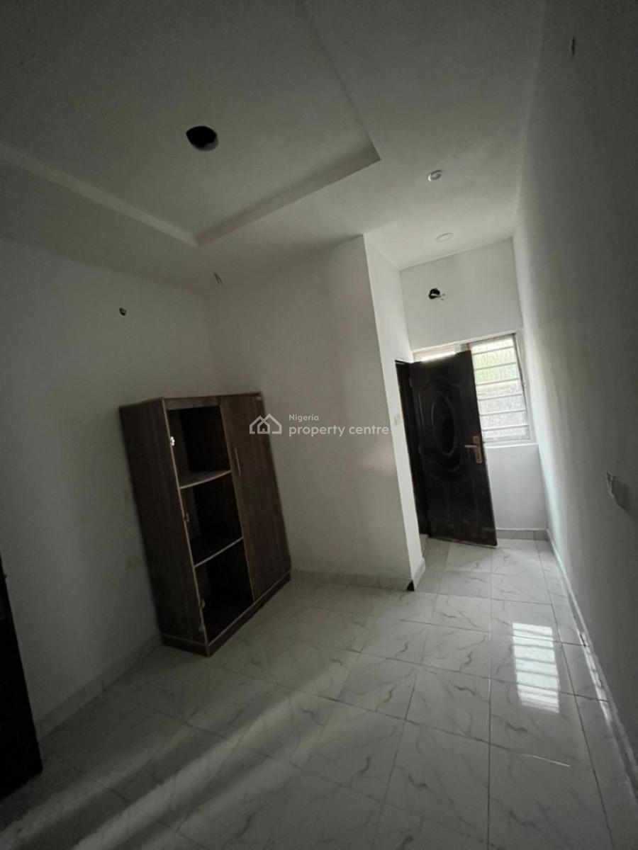 Neatly Used 2bedroom Flat, Treasure Estate, Ogidan Sky Mall Lane, Ajah, Lagos, Flat / Apartment for Rent