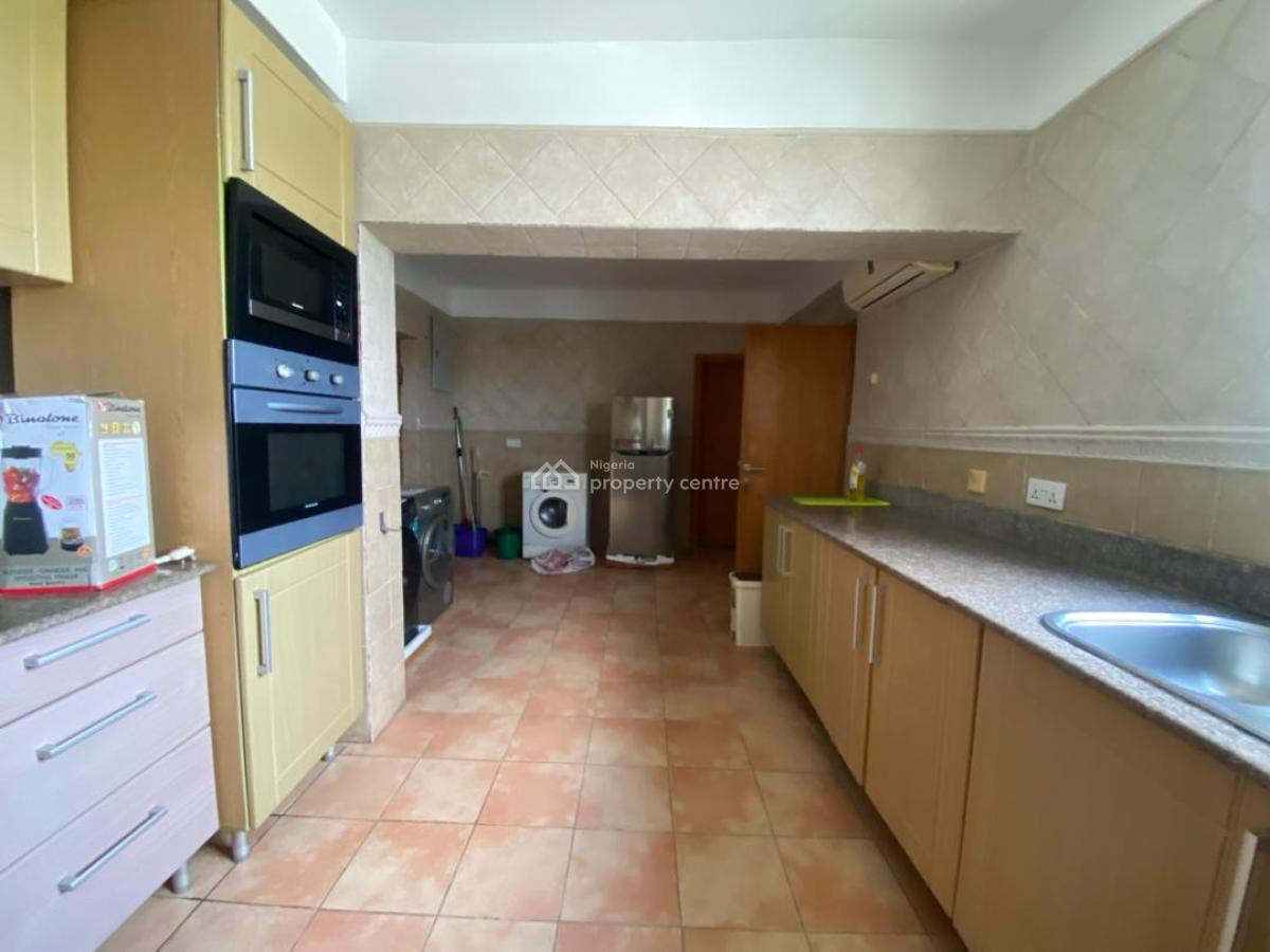 Luxury 3-bedroom Apartment with Housekeeping and Swimming Pool, Fully Air Conditioned,gymnasium,city View, Ikoyi, Lagos, Flat / Apartment Short Let