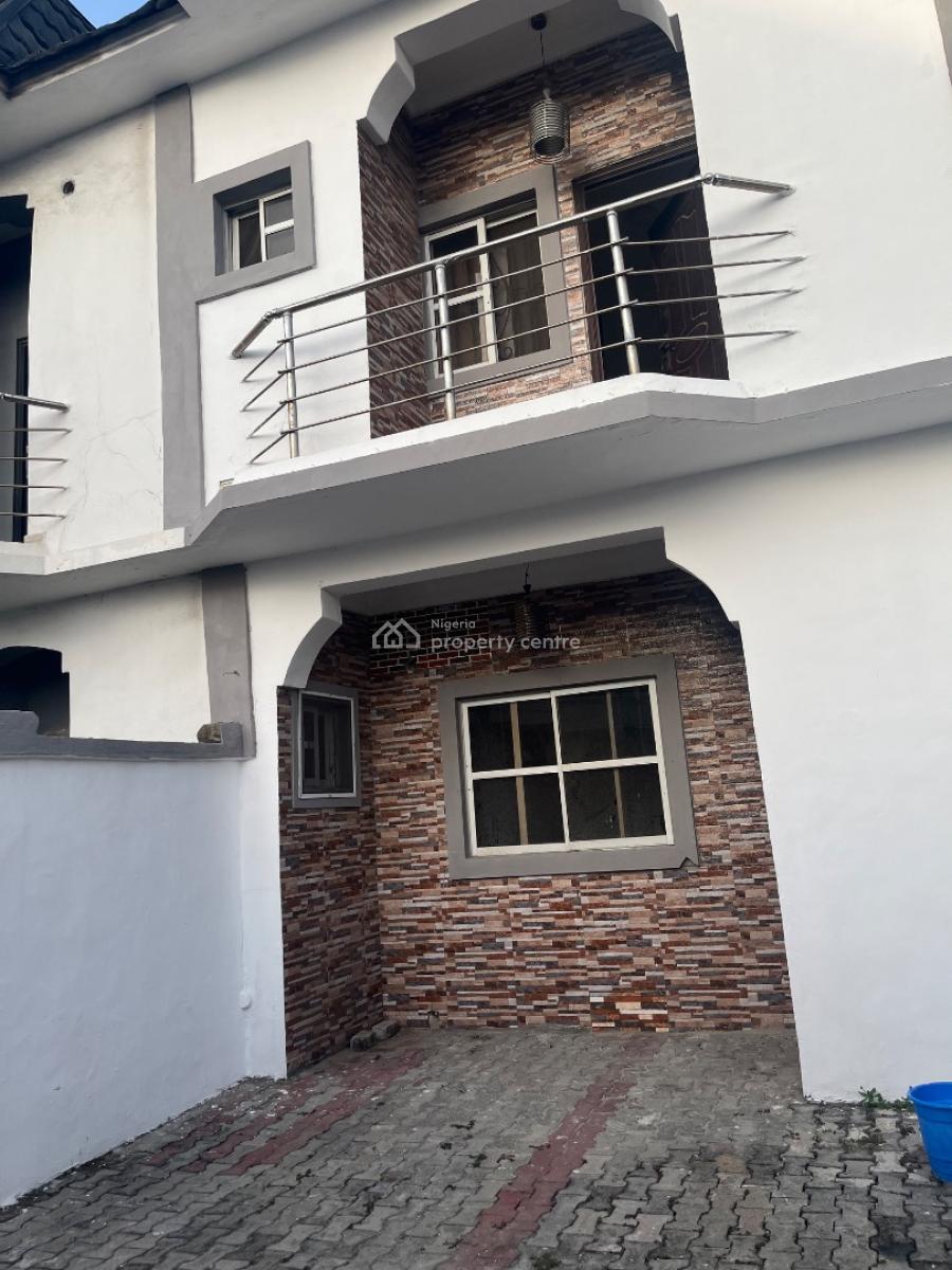 Renovated 4 Bedrooms Duplex, Bq, Self Compound, Idado Estate, Lekki, Lagos, Semi-detached Duplex for Sale