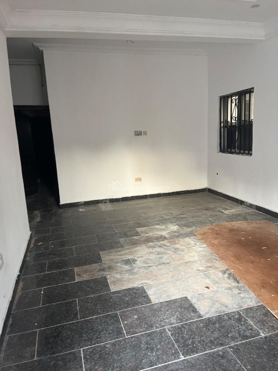 Renovated 4 Bedrooms Duplex, Bq, Self Compound, Idado Estate, Lekki, Lagos, Semi-detached Duplex for Sale