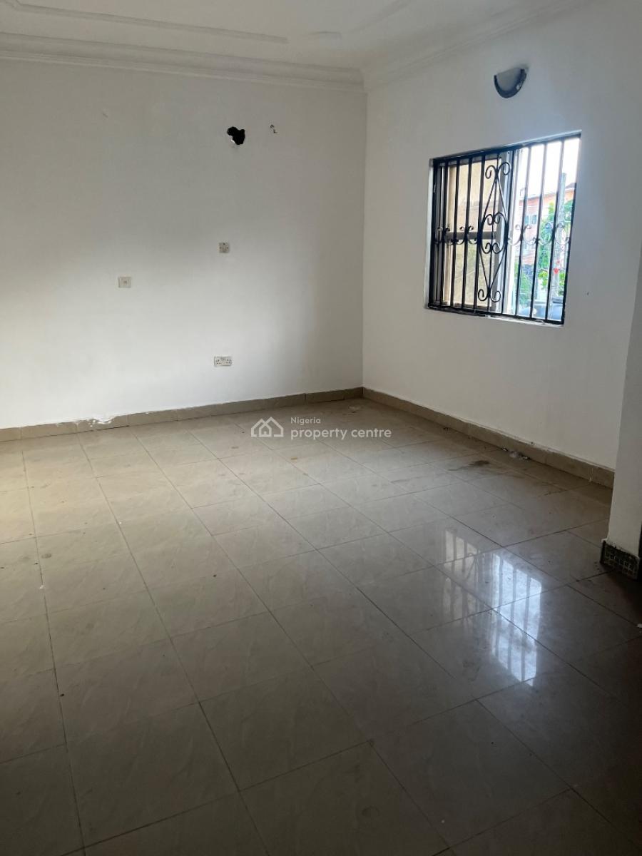 Renovated 4 Bedrooms Duplex, Bq, Self Compound, Idado Estate, Lekki, Lagos, Semi-detached Duplex for Sale