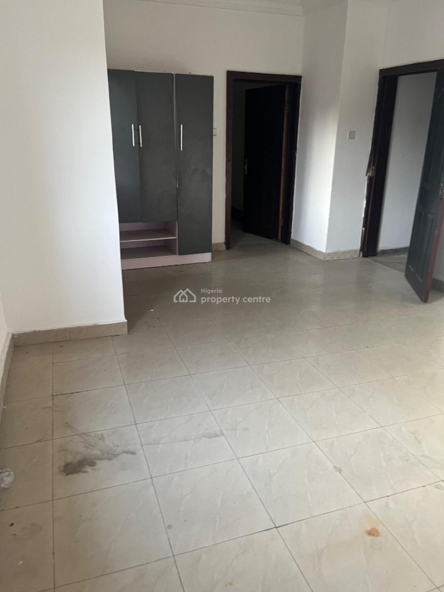 Renovated 4 Bedrooms Duplex, Bq, Self Compound, Idado Estate, Lekki, Lagos, Semi-detached Duplex for Sale