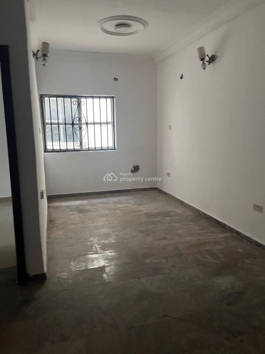 Renovated 4 Bedrooms Duplex, Bq, Self Compound, Idado Estate, Lekki, Lagos, Semi-detached Duplex for Sale