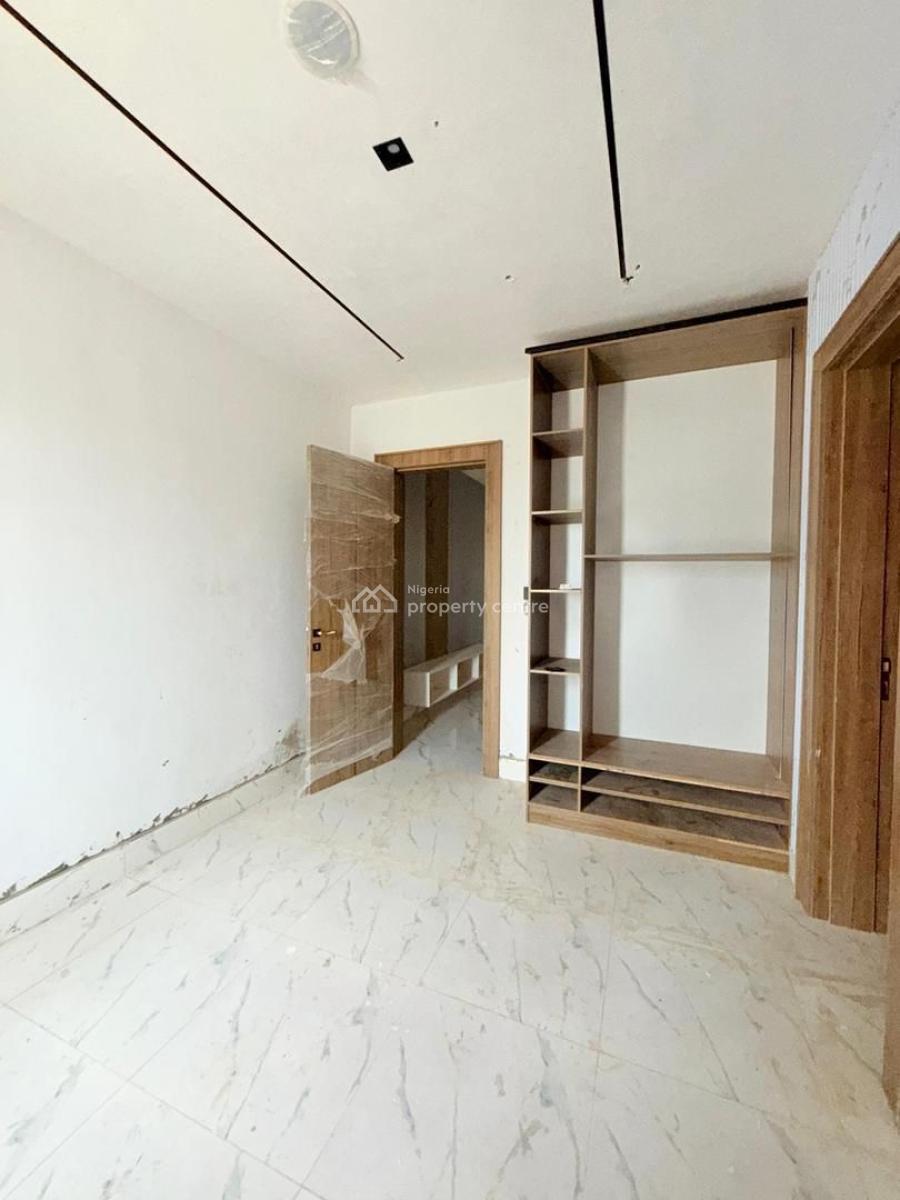 Opulent 1-bedroom Apartment, Freedom Way, Lekki Phase 1, Lekki, Lagos, Flat / Apartment for Sale