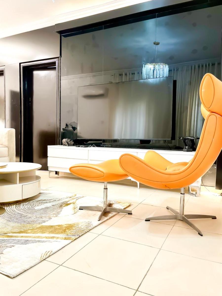 Executive 1-bedroom Apartment  Lekki Phase 1  24/7 Power  Pool, Off Admiralty Way/ Adebayo Doherty Street, Lekki Phase 1, Lekki, Lagos, Mini Flat (room and Parlour) Short Let