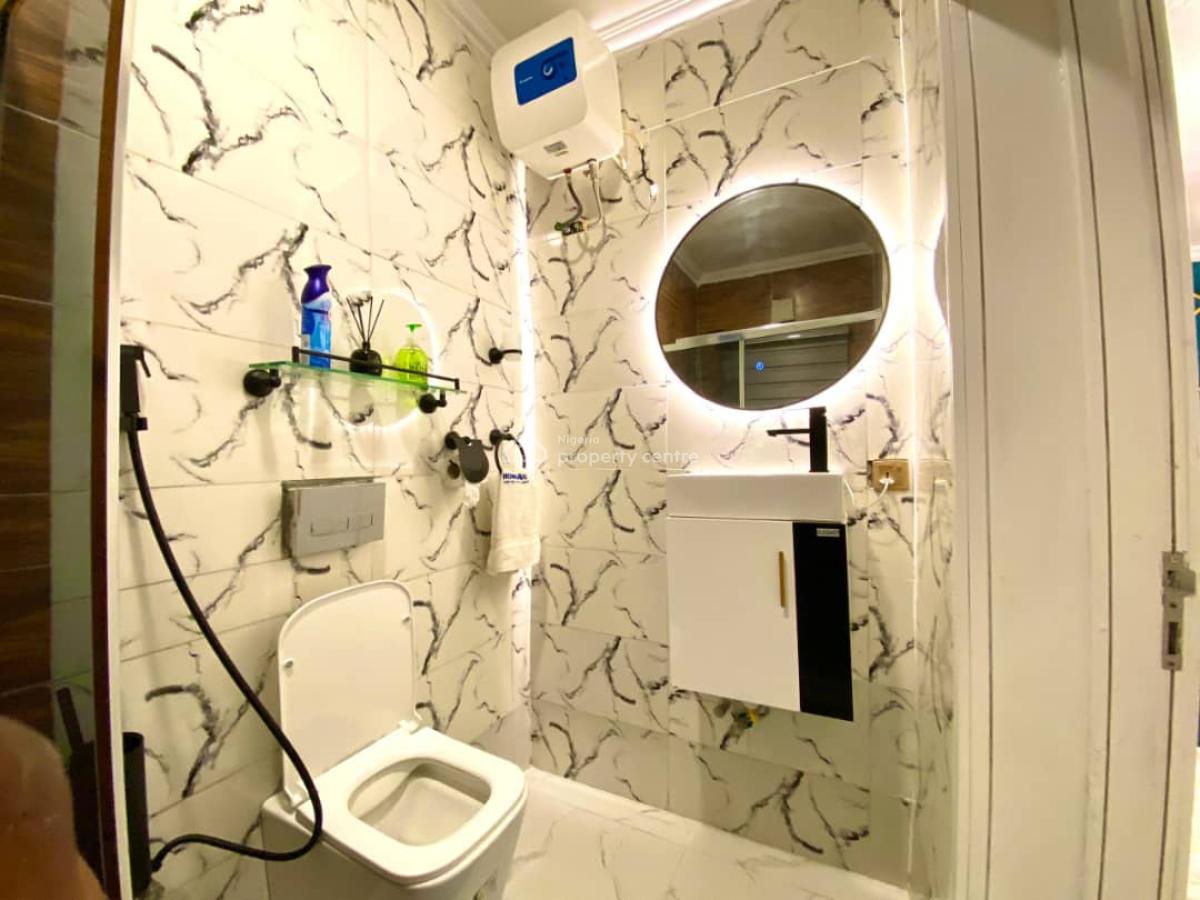 Executive 1-bedroom Apartment  Lekki Phase 1  24/7 Power  Pool, Off Admiralty Way/ Adebayo Doherty Street, Lekki Phase 1, Lekki, Lagos, Mini Flat (room and Parlour) Short Let