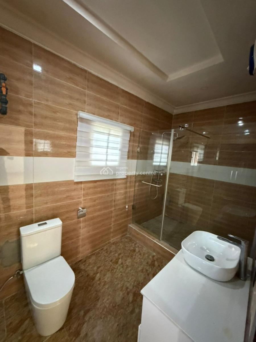 a Specious and Beautifully Finished 2 Bedroom Flat in Lekki Phase One, Off Admiralty, Lekki Phase 1, Lekki, Lagos, Flat / Apartment for Rent