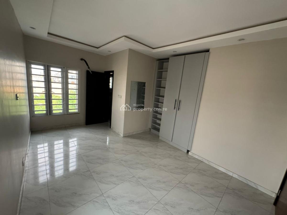 a Specious and Beautifully Finished 2 Bedroom Flat in Lekki Phase One, Off Admiralty, Lekki Phase 1, Lekki, Lagos, Flat / Apartment for Rent