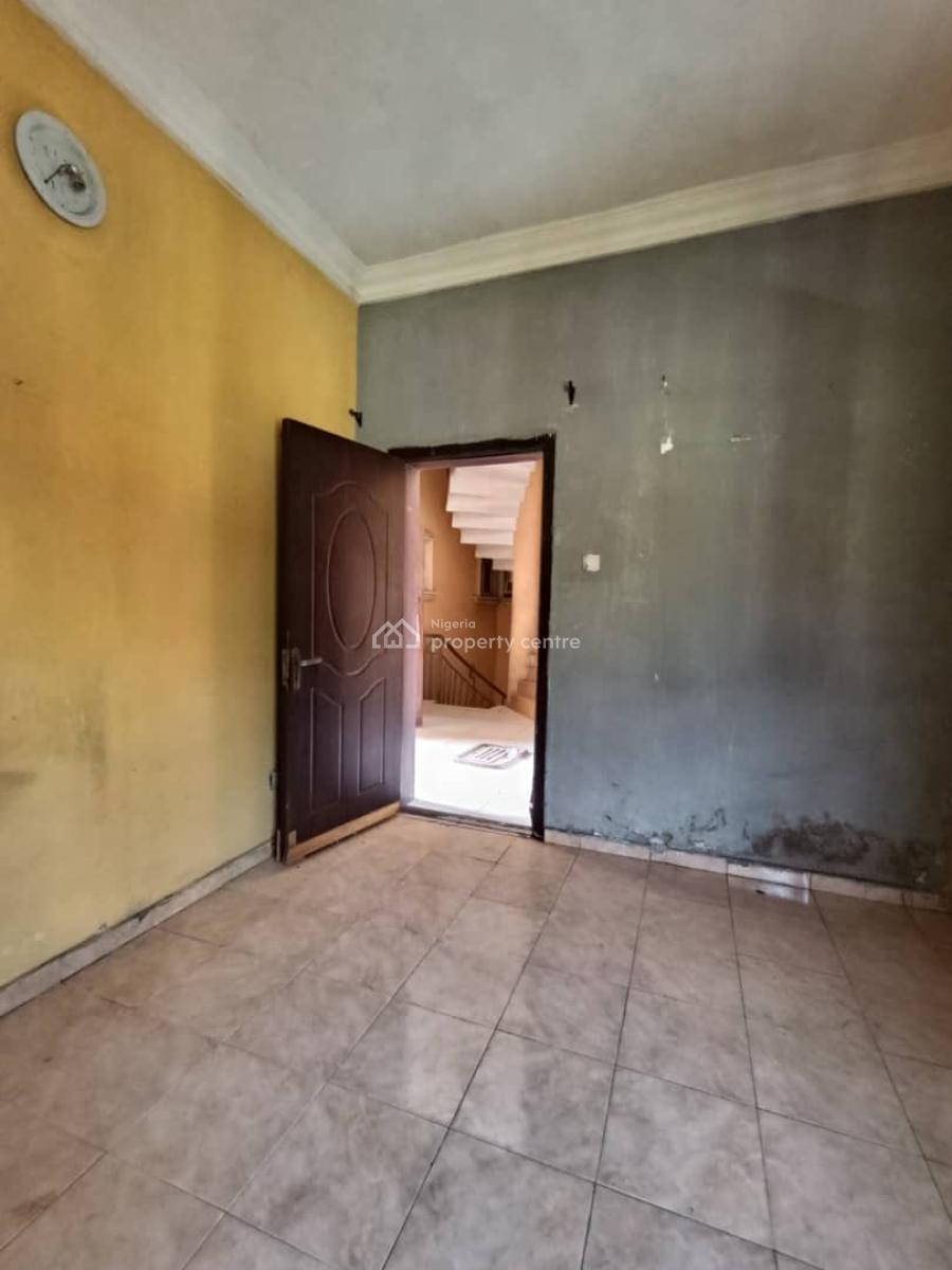 Boys Quarter Available, Oba Amusa Adebambo Avenue, Agungi, Lekki, Lagos, Self Contain (single Rooms) for Rent
