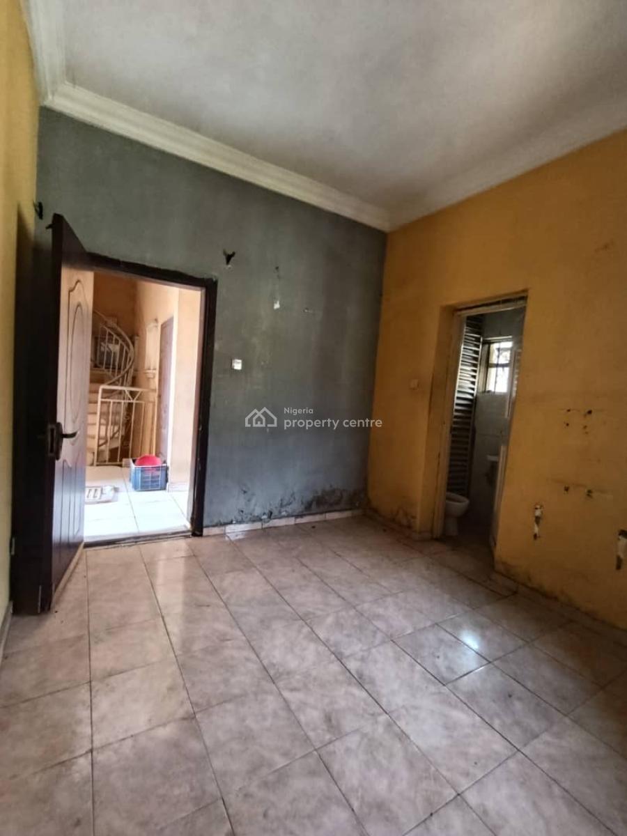 Boys Quarter Available, Oba Amusa Adebambo Avenue, Agungi, Lekki, Lagos, Self Contain (single Rooms) for Rent