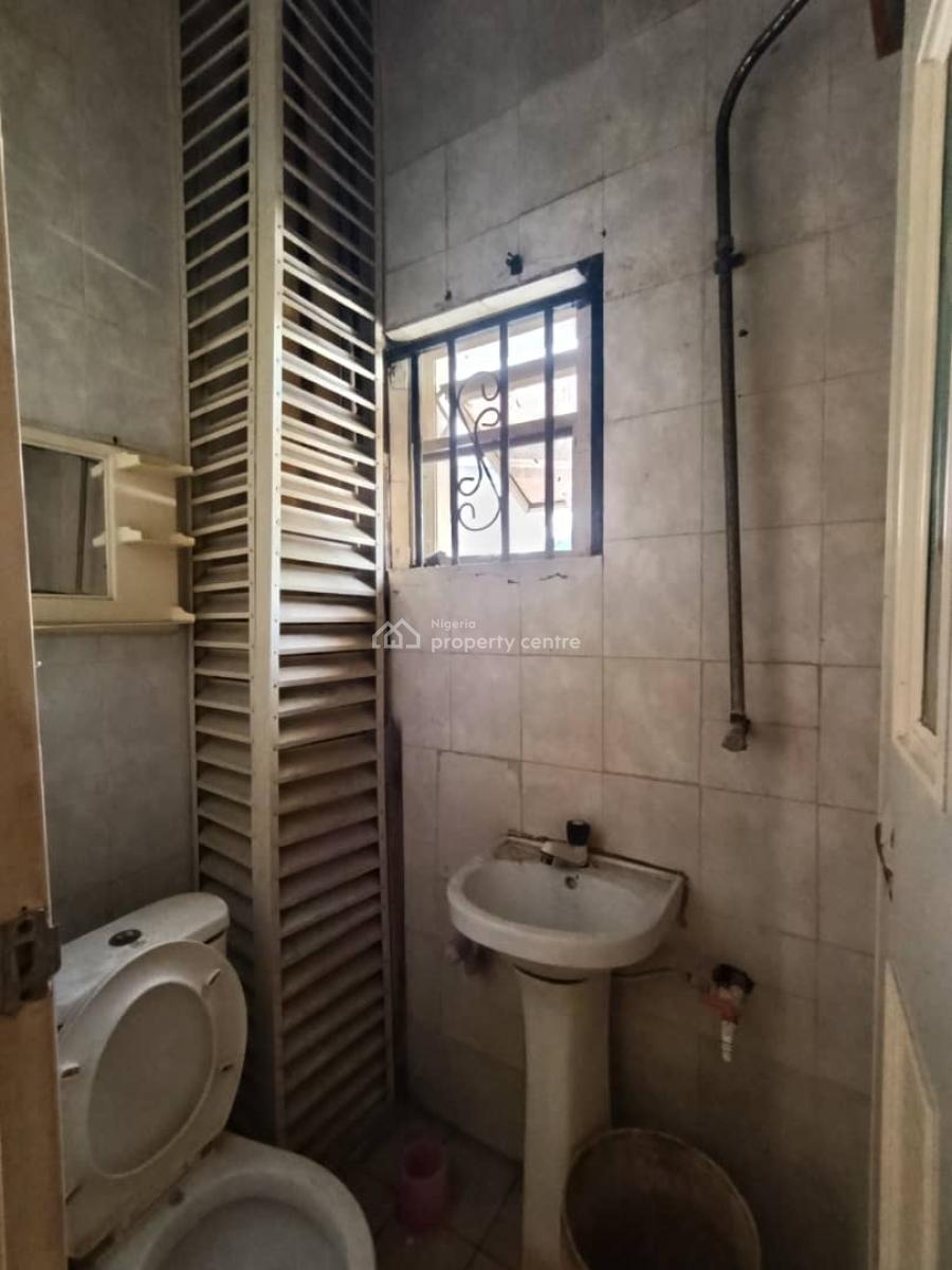 Boys Quarter Available, Oba Amusa Adebambo Avenue, Agungi, Lekki, Lagos, Self Contain (single Rooms) for Rent