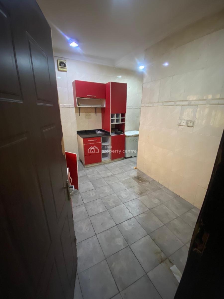 Spacious 3-bedroom Available, Agungi, Lekki, Lagos, Flat / Apartment for Rent