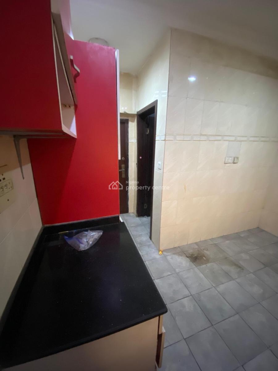 Spacious 3-bedroom Available, Agungi, Lekki, Lagos, Flat / Apartment for Rent
