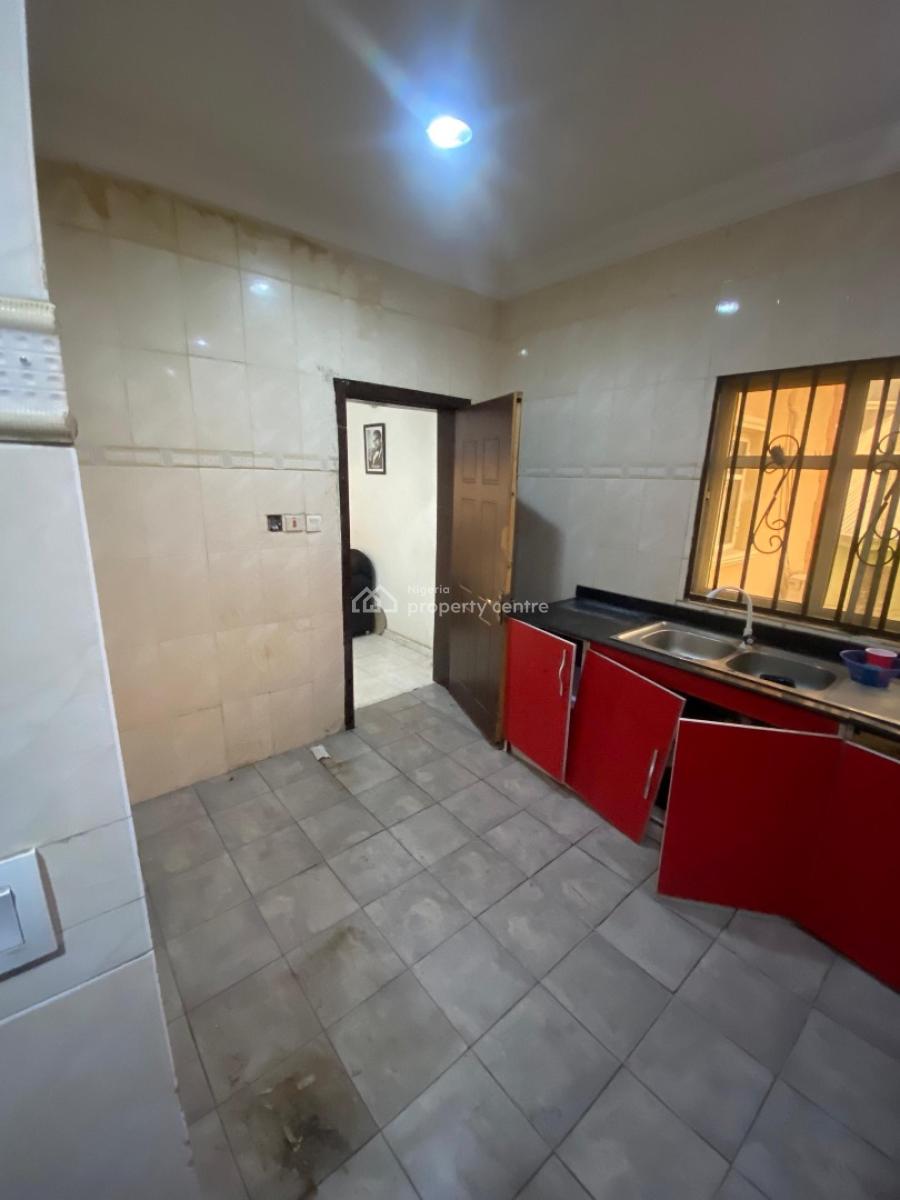 Spacious 3-bedroom Available, Agungi, Lekki, Lagos, Flat / Apartment for Rent