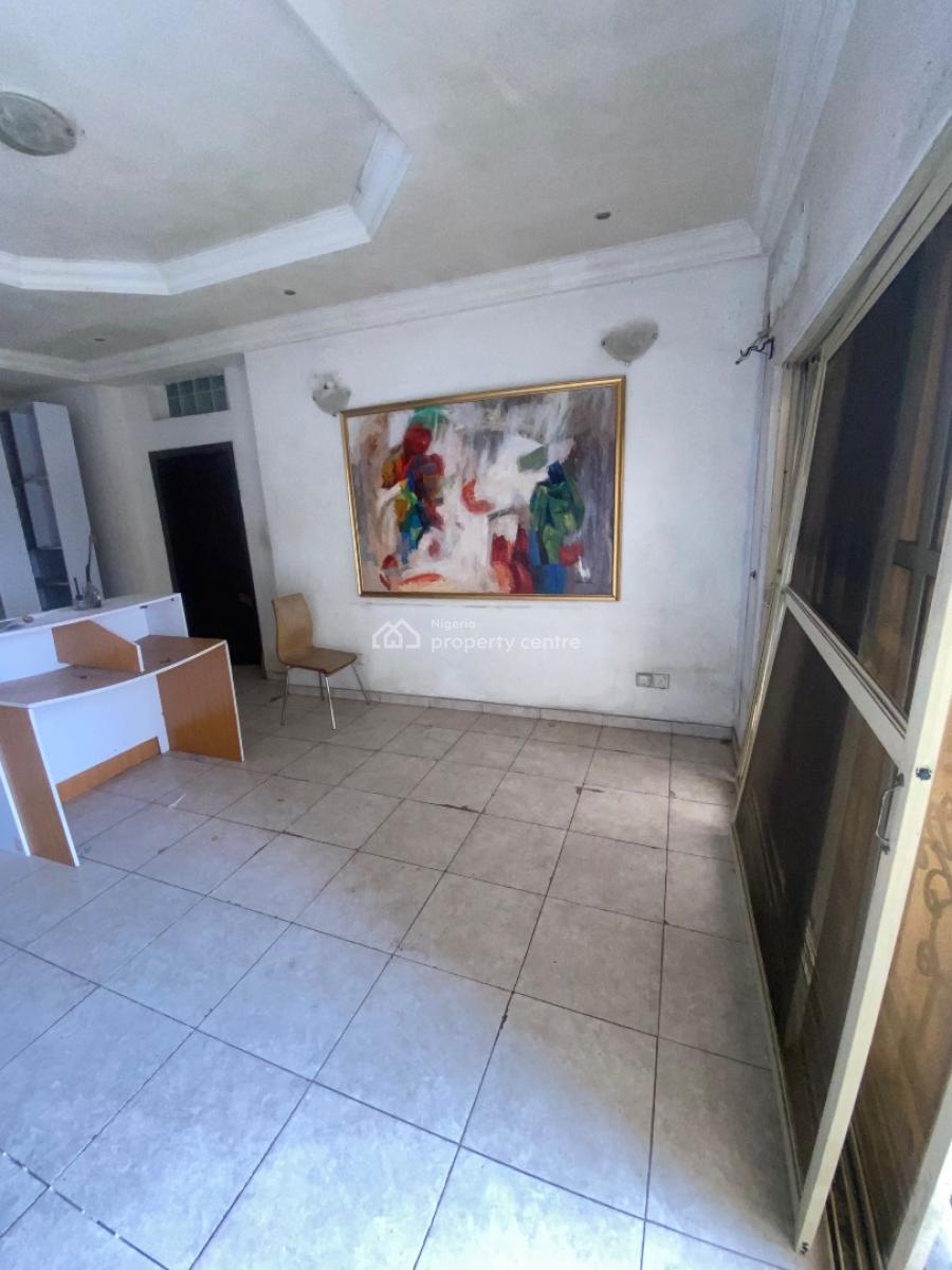 Spacious 3-bedroom Available, Agungi, Lekki, Lagos, Flat / Apartment for Rent