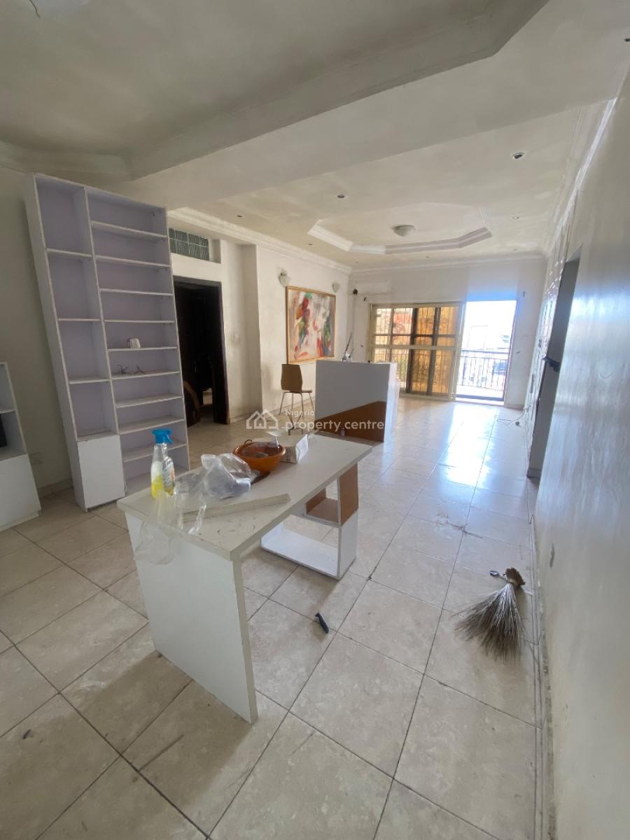 Spacious 3-bedroom Available, Agungi, Lekki, Lagos, Flat / Apartment for Rent