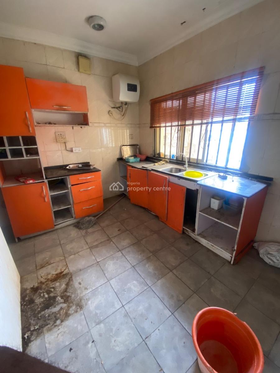 Spacious 3-bedroom Available, Agungi, Lekki, Lagos, Flat / Apartment for Rent