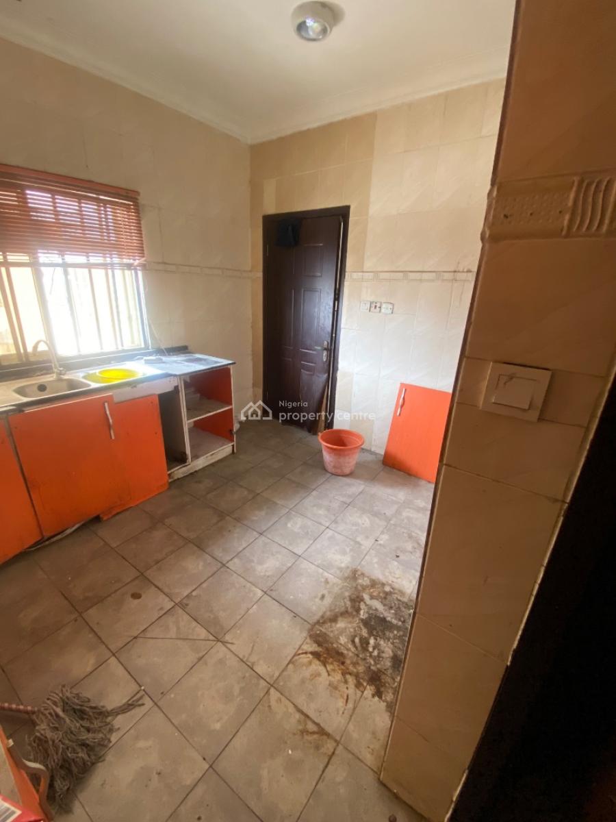 Spacious 3-bedroom Available, Agungi, Lekki, Lagos, Flat / Apartment for Rent