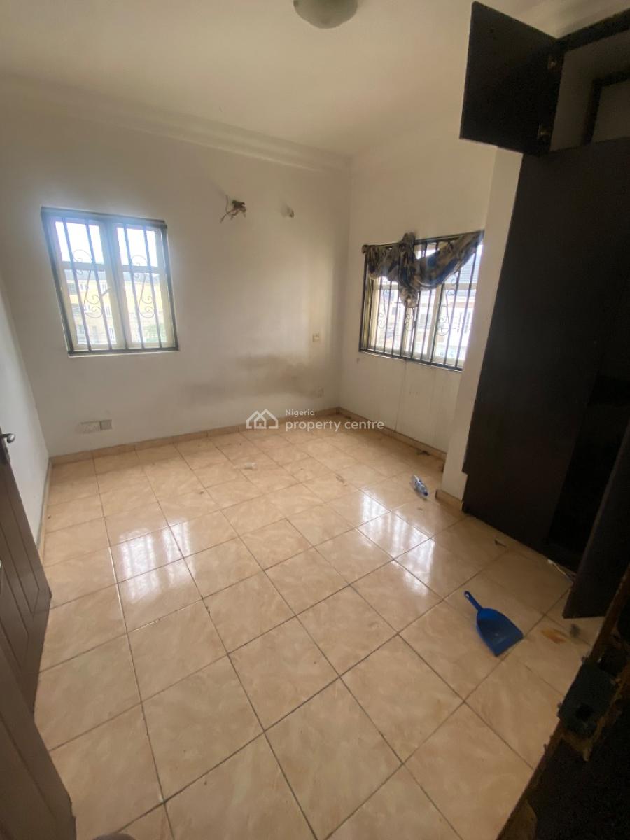 Spacious 3-bedroom Available, Agungi, Lekki, Lagos, Flat / Apartment for Rent