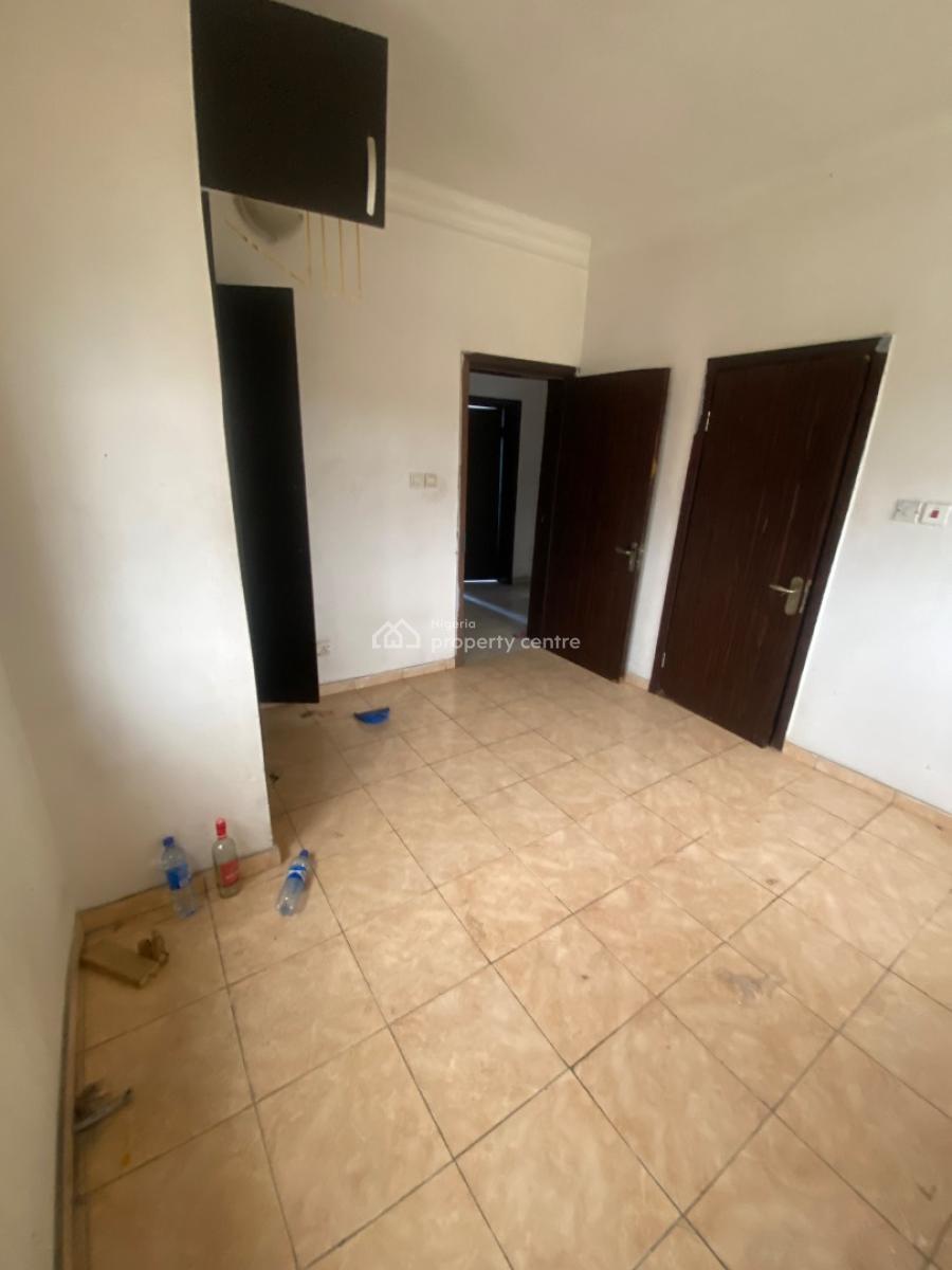 Spacious 3-bedroom Available, Agungi, Lekki, Lagos, Flat / Apartment for Rent