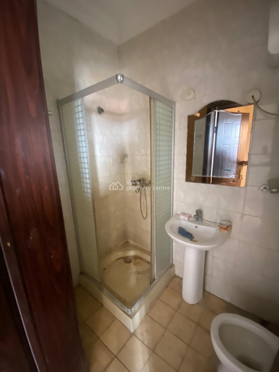 Spacious 3-bedroom Available, Agungi, Lekki, Lagos, Flat / Apartment for Rent