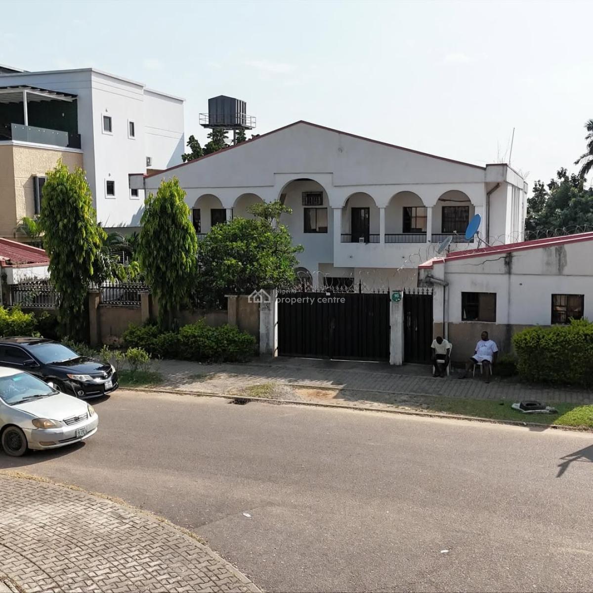 a Decent 5 Bedroom Detached Duplex, Bq ,good for Redevelopment /invest, Wuse2. in a Serene and Strategic Location, Wuse 2, Abuja, Detached Duplex for Sale