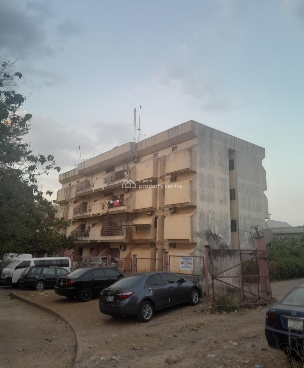 Luxurious Spacious 3-bedroom Apartment, Area 10, Garki, Abuja, Flat / Apartment for Rent