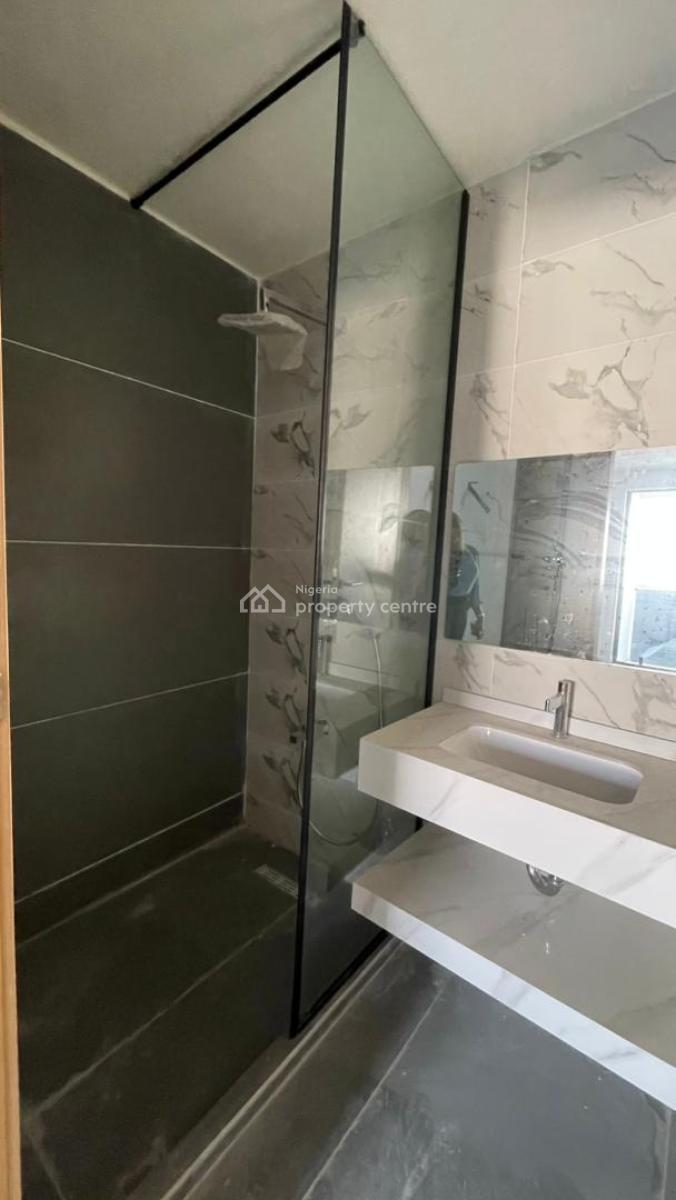 2-bedroom Maisonette Apartment -- Lekki Phase 1, Lekki Phase 1, Lekki, Lagos, Flat / Apartment for Sale