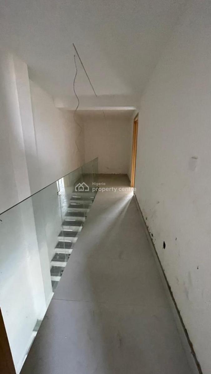 2-bedroom Maisonette Apartment -- Lekki Phase 1, Lekki Phase 1, Lekki, Lagos, Flat / Apartment for Sale