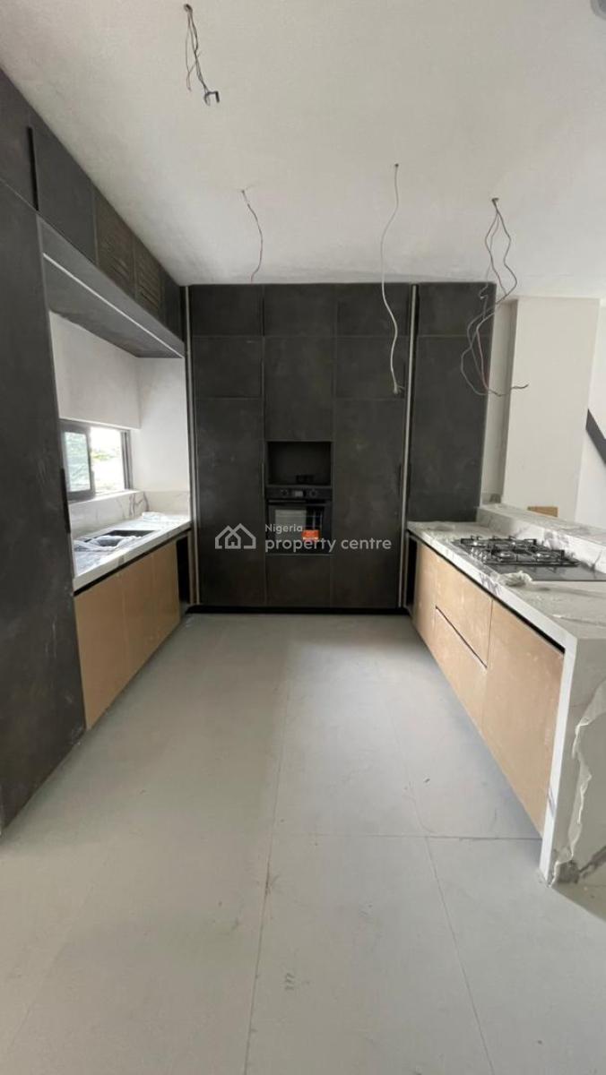 2-bedroom Maisonette Apartment -- Lekki Phase 1, Lekki Phase 1, Lekki, Lagos, Flat / Apartment for Sale