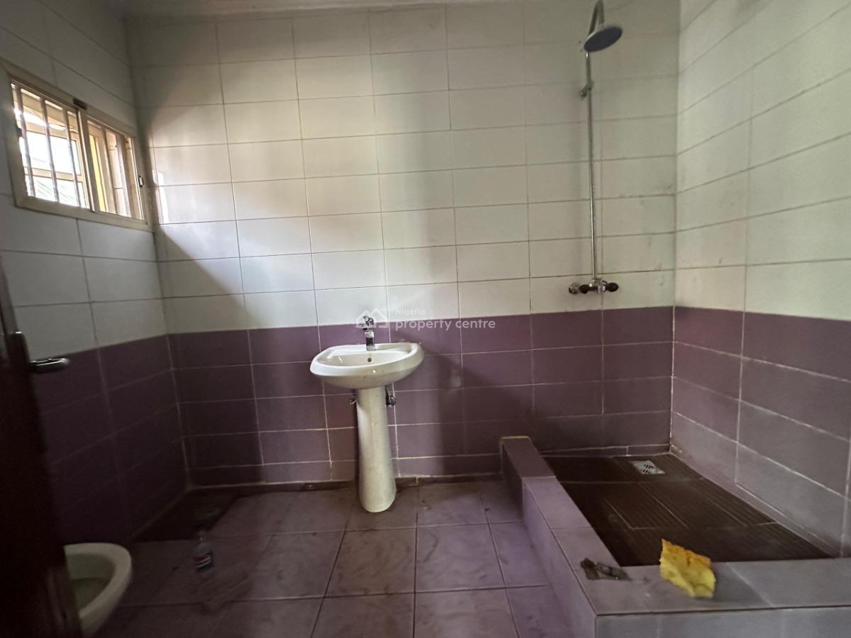 3 Bedroom Apartment, Gra Phase 1, Magodo, Lagos, Flat / Apartment for Rent